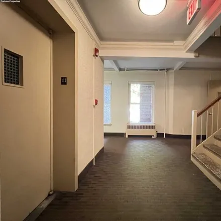 Image 5 - 328 N Bridge Plz Unit 2F, Fort Lee, New Jersey, 07024 - Apartment for sale