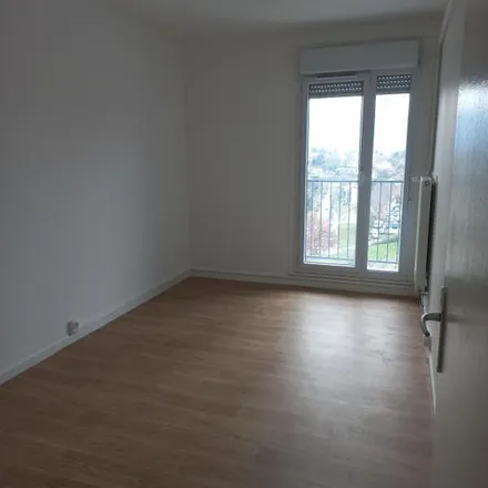 Rent this 5 bed apartment on 17 Rue Henri Barbusse in 38500 Voiron, France