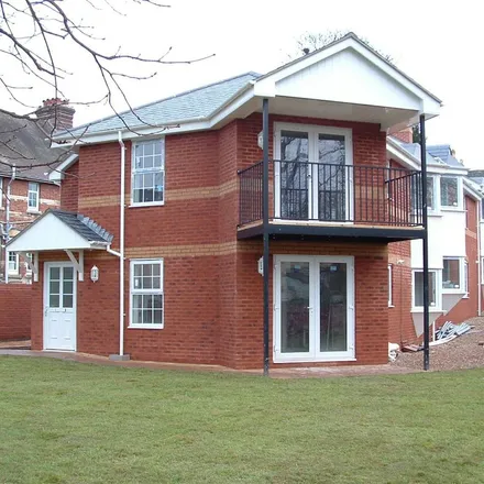 Rent this 2 bed apartment on Clifton Road in Exeter, EX1 2EY