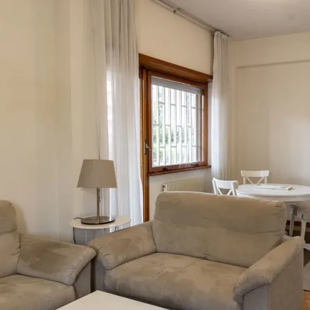 Image 2 - Via Giuseppe Mendozza, 00128 Rome RM, Italy - Apartment for rent