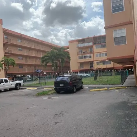 Buy this 3 bed condo on 1950 West 56th Street in Hialeah, FL 33012