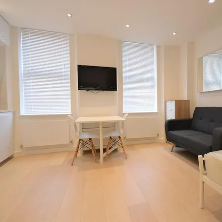 Rent this studio apartment on Churchfield Road in London, W3 6DA