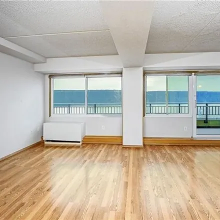 Image 2 - 1020 Warburton Avenue, City of Yonkers, NY 10701, USA - Condo for sale