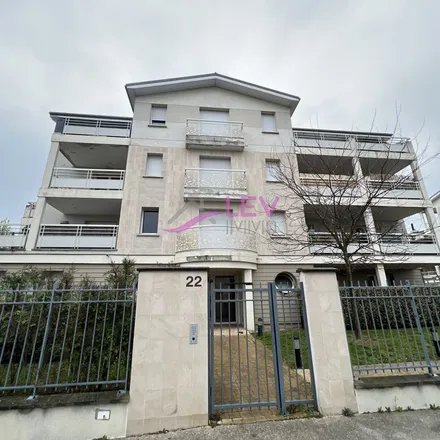 Rent this 3 bed apartment on 31 Rue de Montfort in 78190 Trappes, France