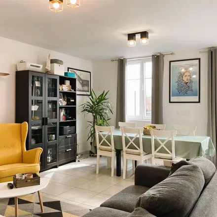 Rent this 2 bed apartment on Vlimmersendijk 16 in 2390 Malle, Belgium