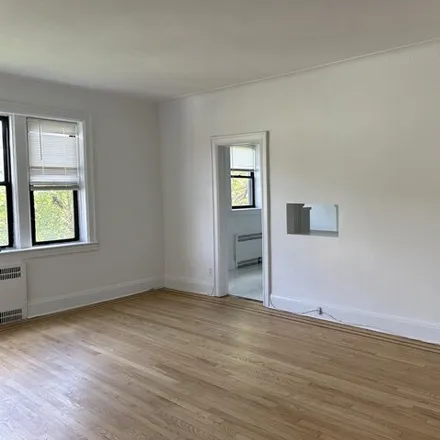 Rent this 1 bed house on Boulevard East in North Bergen, NJ 07093