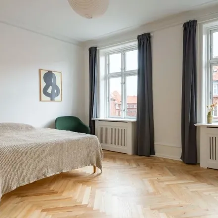Rent this 4 bed room on Jagtvej 103B in 2200 København N, Denmark