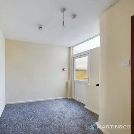 Image 3 - 292 Central Drive, Blackpool, FY1 5JW, United Kingdom - Apartment for rent