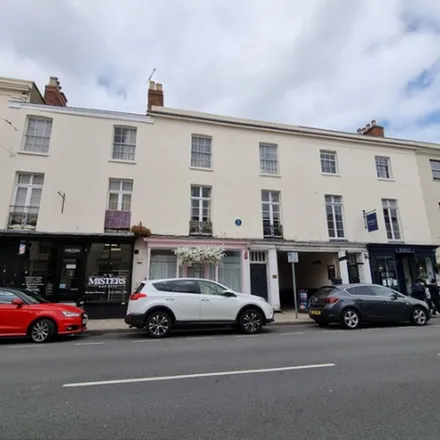 Rent this 9 bed apartment on Thai Treatments & Beauty in Warwick Street, Royal Leamington Spa