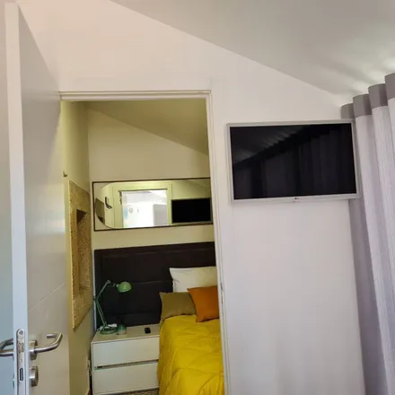 Rent this 1 bed apartment on Rua dos Loureiros in 3730-302 Vale de Cambra, Portugal