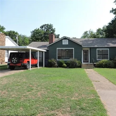Buy this 3 bed house on 2200 S U St in Fort Smith, Arkansas