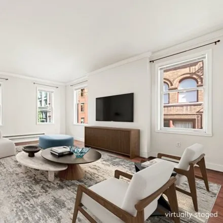 Image 6 - 128 Wooster St Unit Townhouse, New York, 10012 - House for sale
