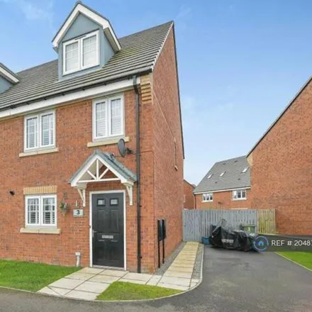 Rent this 3 bed townhouse on unnamed road in Northallerton, DL6 2TS