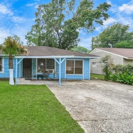 Buy this 2 bed house on 4826 Burma Road in Houston, TX 77033