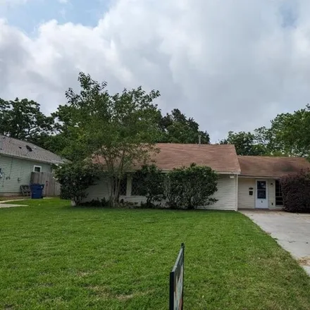 Buy this 4 bed house on 51 14th Avenue North in Texas City, TX 77590