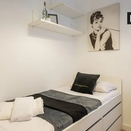 Rent this 2 bed apartment on Madrid in González y Casado, Calle de San Bernardo