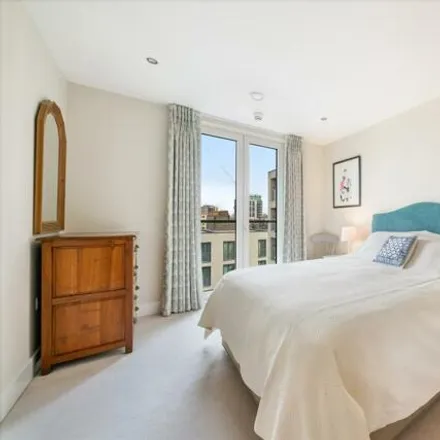 Image 4 - Centre 500, Chiswick High Road, London, W4 5DB, United Kingdom - Apartment for sale