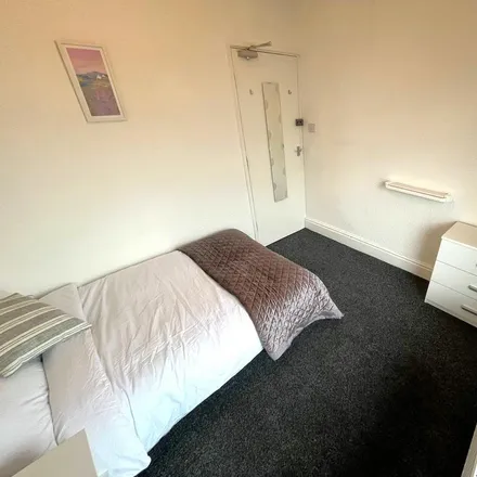 Image 2 - Layton Avenue, Mansfield Woodhouse, NG18 5PD, United Kingdom - Room for rent