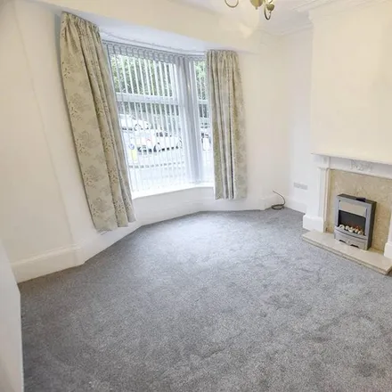 Image 3 - Rosehill Road, Burnley, BB11 2JH, United Kingdom - Townhouse for rent