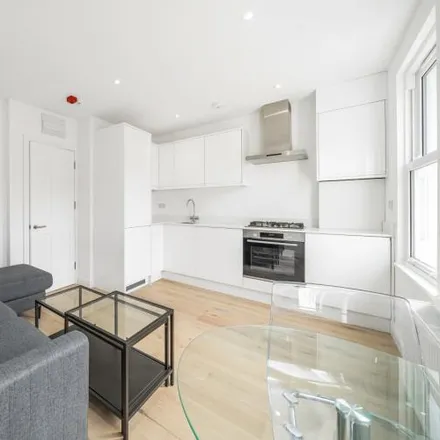 Image 2 - 22, 24, 26, 28 Mossbury Road, London, SW11 2PA, United Kingdom - Apartment for rent