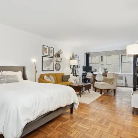 Image 4 - 201 East 37th Street, New York, NY 10016, USA - Apartment for sale