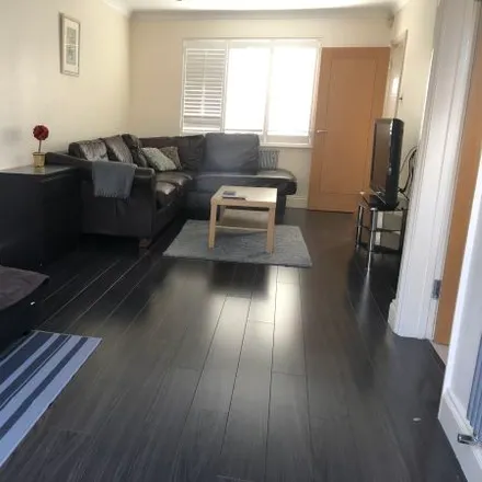 Image 2 - 25 Baytree Close, London, DA15 8WH, United Kingdom - Apartment for rent