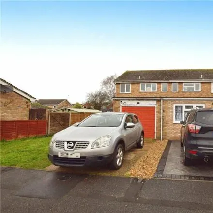 Buy this 3 bed duplex on 4 Cracknell Close in Rowhedge, CO7 9QU