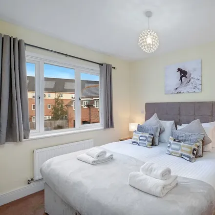 Rent this 3 bed apartment on Spelthorne in TW19 7SG, United Kingdom
