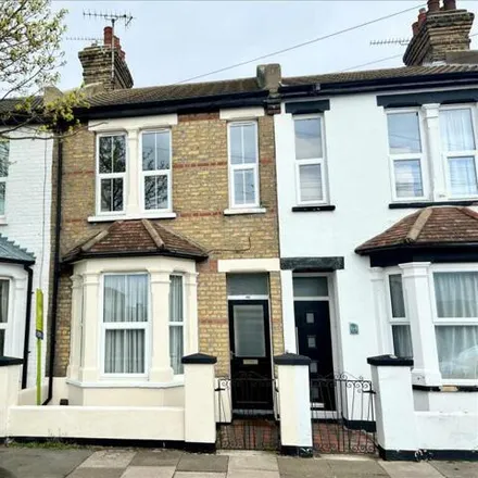 Buy this 2 bed townhouse on Burnaby Road in Southend-on-Sea, SS1 2TN