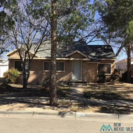 Buy this 3 bed house on 726 Hickory Street in Carlsbad, NM 88220