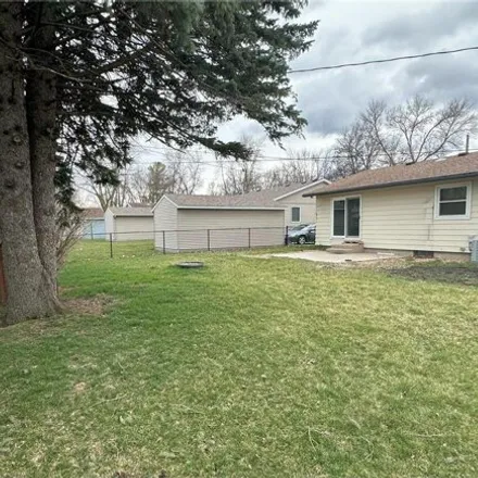 Image 3 - 1437 Truman Avenue, Owatonna, MN 55060, USA - House for sale