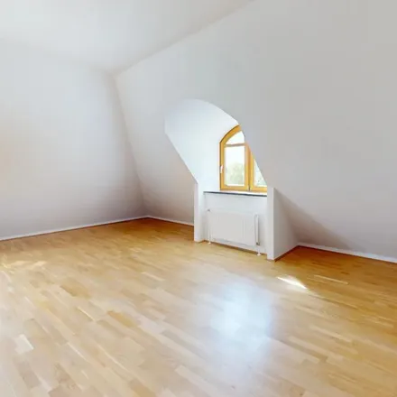 Rent this 3 bed apartment on Sportzentrum Niederösterreich in Alois Sindl-Straße, 3100 St. Pölten