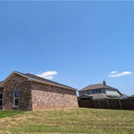 Image 7 - 910 Cumberland St, McGregor, Texas, 76657 - House for sale