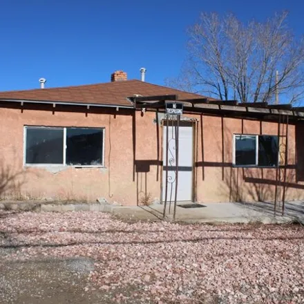 Image 2 - 273 East Pershing Avenue, Gallup, NM 87301, USA - House for sale
