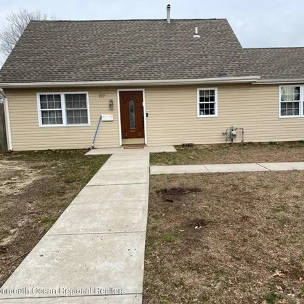 Rent this 4 bed house on 211 Lockwood Avenue in Elberon, Long Branch