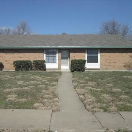 Buy this 3 bed house on 1025 Barclay Drive in Mesquite, TX 75149