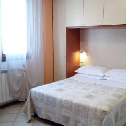 Image 5 - Mira, Venezia, Italy - Apartment for rent
