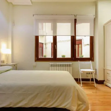 Rent this 4 bed apartment on Caixabank in Calle Padre Lojendio / Aita Lojendio kalea, 5