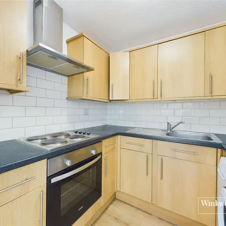 Image 2 - Ruthin Close, The Hyde, London, NW9 7RY, United Kingdom - Apartment for rent