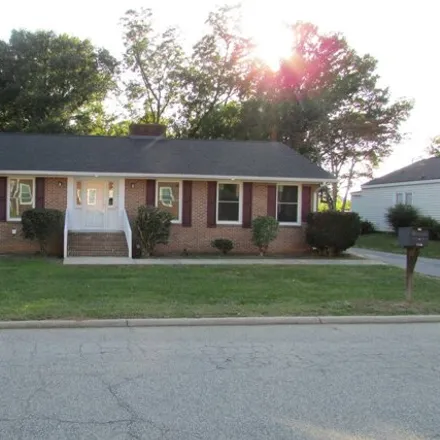 Buy this 3 bed house on 166 Eastover Avenue in Clinton, NC 28328