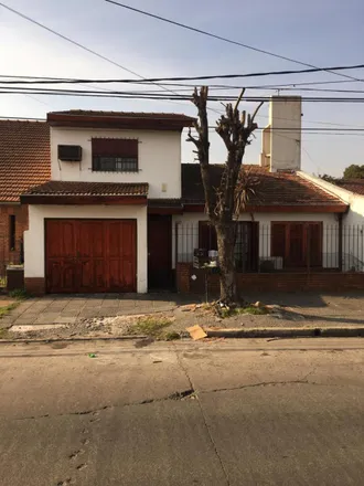 Buy this 2 bed house on Luís Dominguez 3702 in Partido de Morón, B1714 LVH Castelar