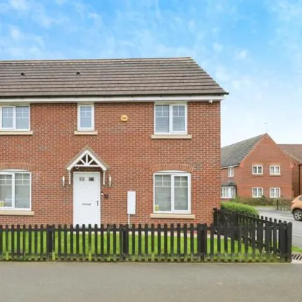 Buy this 3 bed house on Jotham Close in Foley Park, DY11 7DP