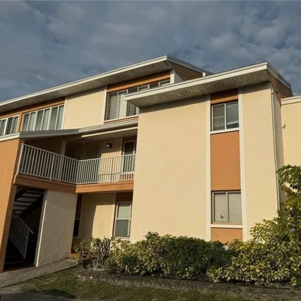 Rent this 1 bed condo on 643 99th Avenue North in Saint Petersburg, FL 33702
