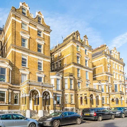 Rent this 1 bed apartment on Campden Hill in London, W8 7AD