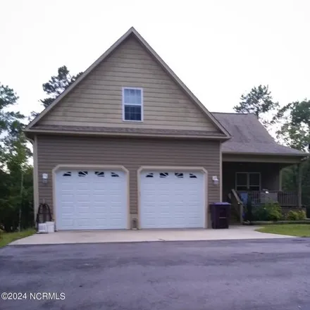 Buy this 3 bed house on Old Swansboro Road in Carteret County, NC 28570