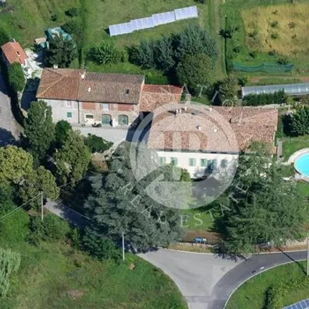 Buy this 9 bed house on Via dei Bicchi in 55014 Lucca LU, Italy