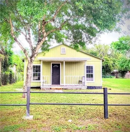 Buy this 2 bed house on 1044 North Wright Street in Alice, TX 78332