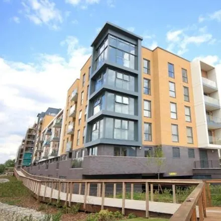 Rent this 1 bed room on Cygnet House in 1-603 Drake Way, Reading