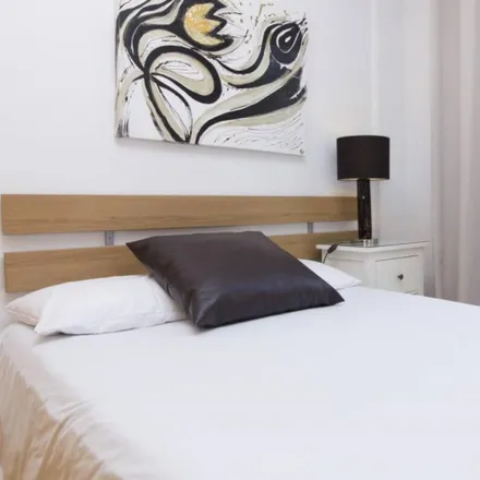 Rent this 2 bed apartment on Iris in Calle del Conde de Romanones, 28012 Madrid