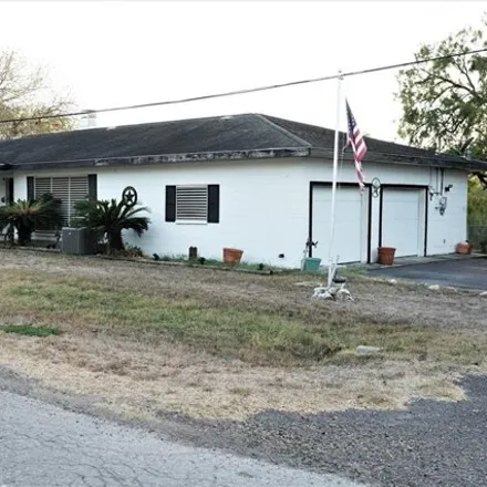Image 2 - 150 Holman Road, Lake City, San Patricio County, TX 78368, USA - House for sale